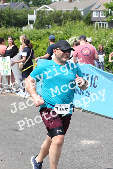 FinishHalf_2077