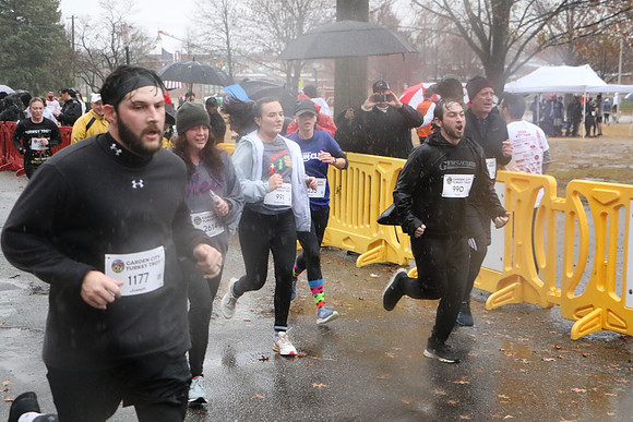 Finish5Mile_1328