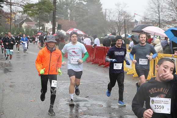 Finish5Mile_1090