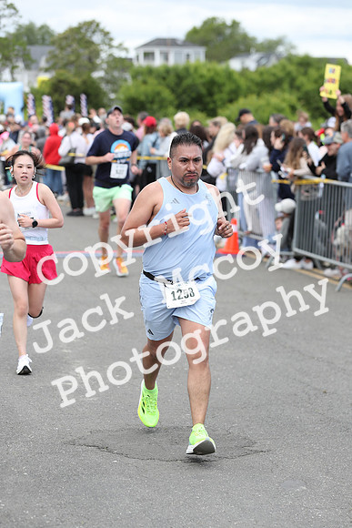 FinishHalf_1025